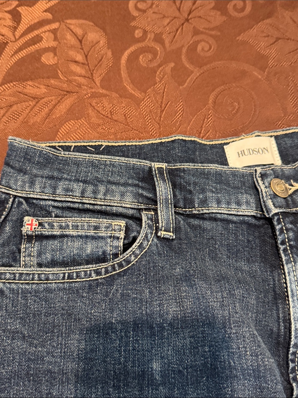 Hudson Straight Leg Jeans. Ladies 29 - Picture 6 of 16